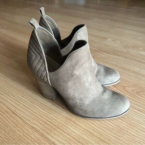 Carlos x Carlos Santana Suede Rouen Ankle Booties Size 7M
